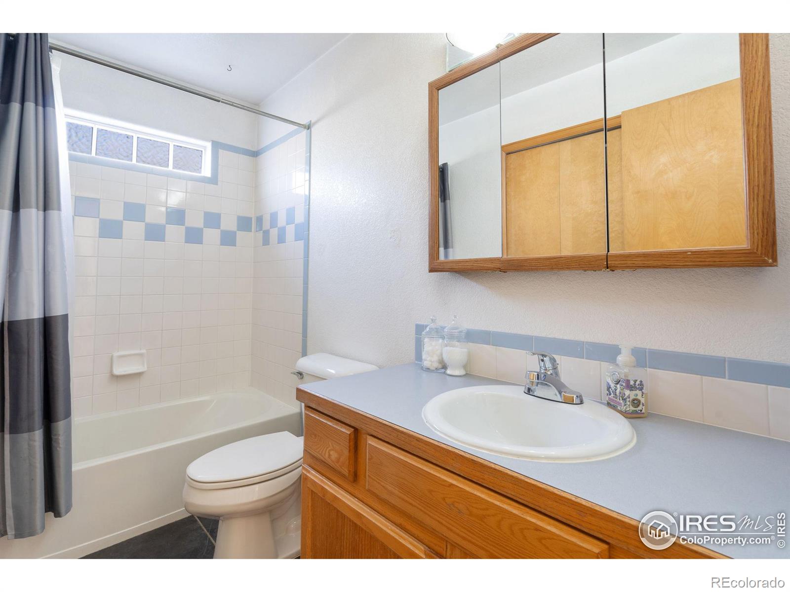 955 Winona Circle, Loveland, CO 80537, 4 Bedrooms Bedrooms, ,3 BathroomsBathrooms,Residential,For Sale,Winona,RECIR1014502