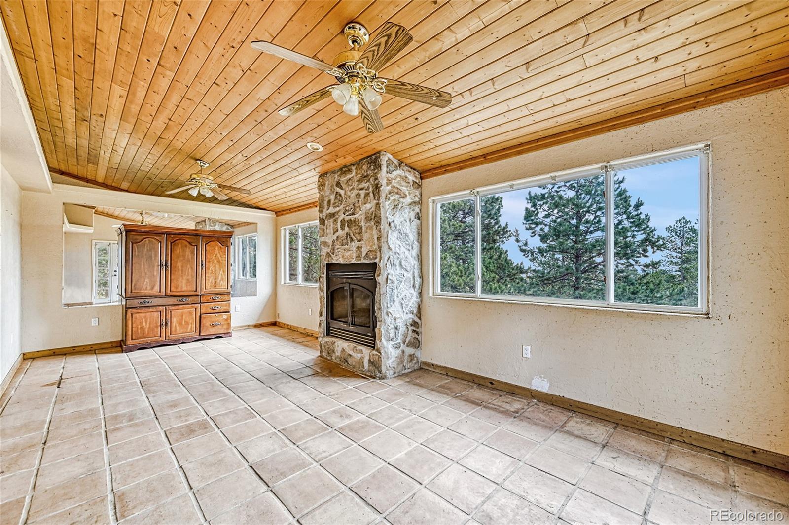 12524 Hilltop Place, Kiowa, CO 80117, 3 Bedrooms Bedrooms, ,2 BathroomsBathrooms,Residential,For Sale,Hilltop,REC3414736