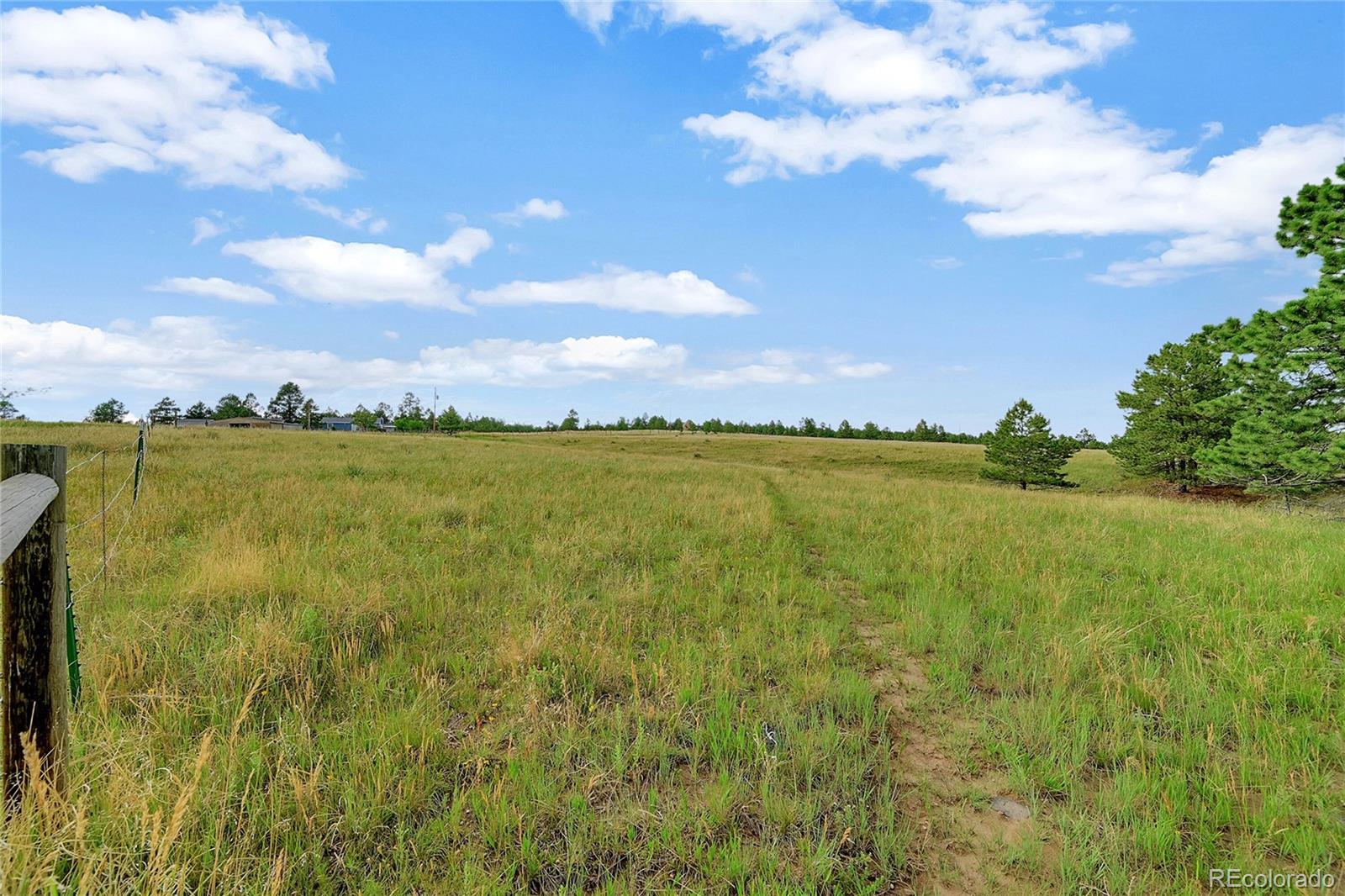 12524 Hilltop Place, Kiowa, CO 80117, 3 Bedrooms Bedrooms, ,2 BathroomsBathrooms,Residential,For Sale,Hilltop,REC3414736