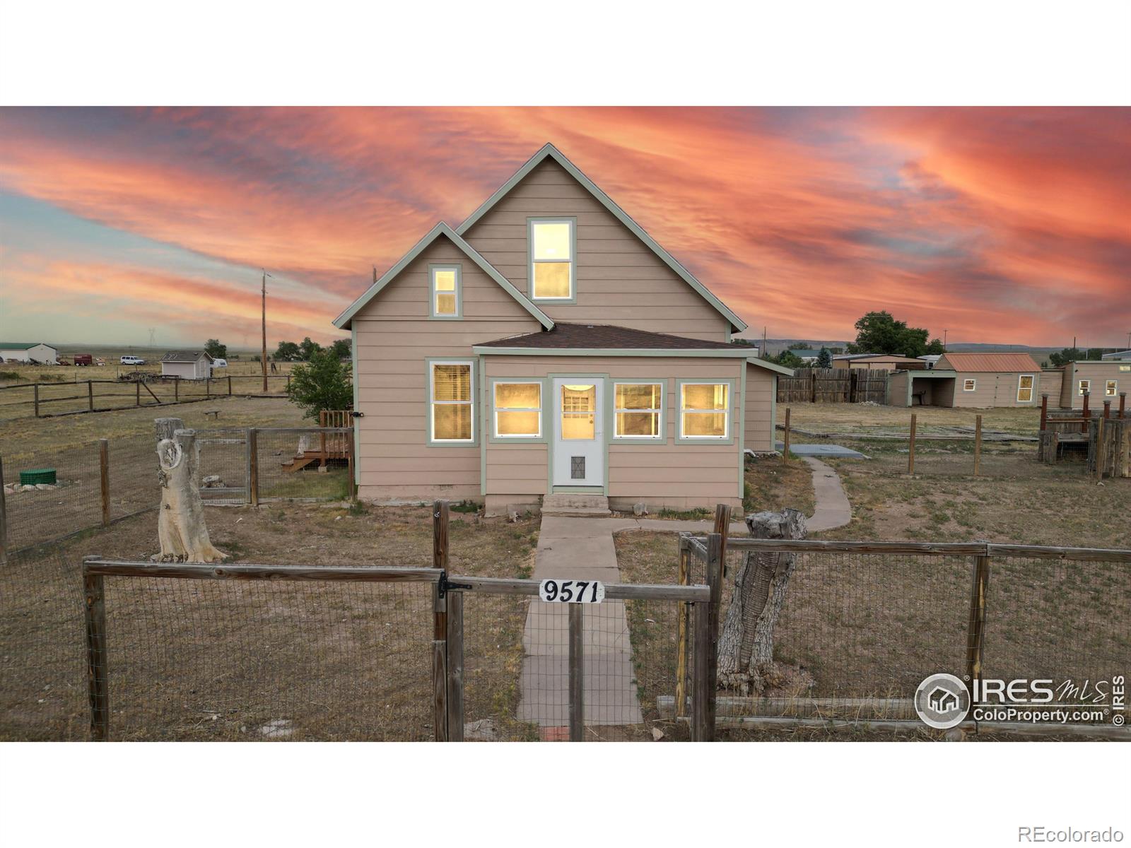 9571 Gray Avenue, Carr, CO 80612, 4 Bedrooms Bedrooms, ,1 BathroomBathrooms,Residential,For Sale,Gray,RECIR1014848
