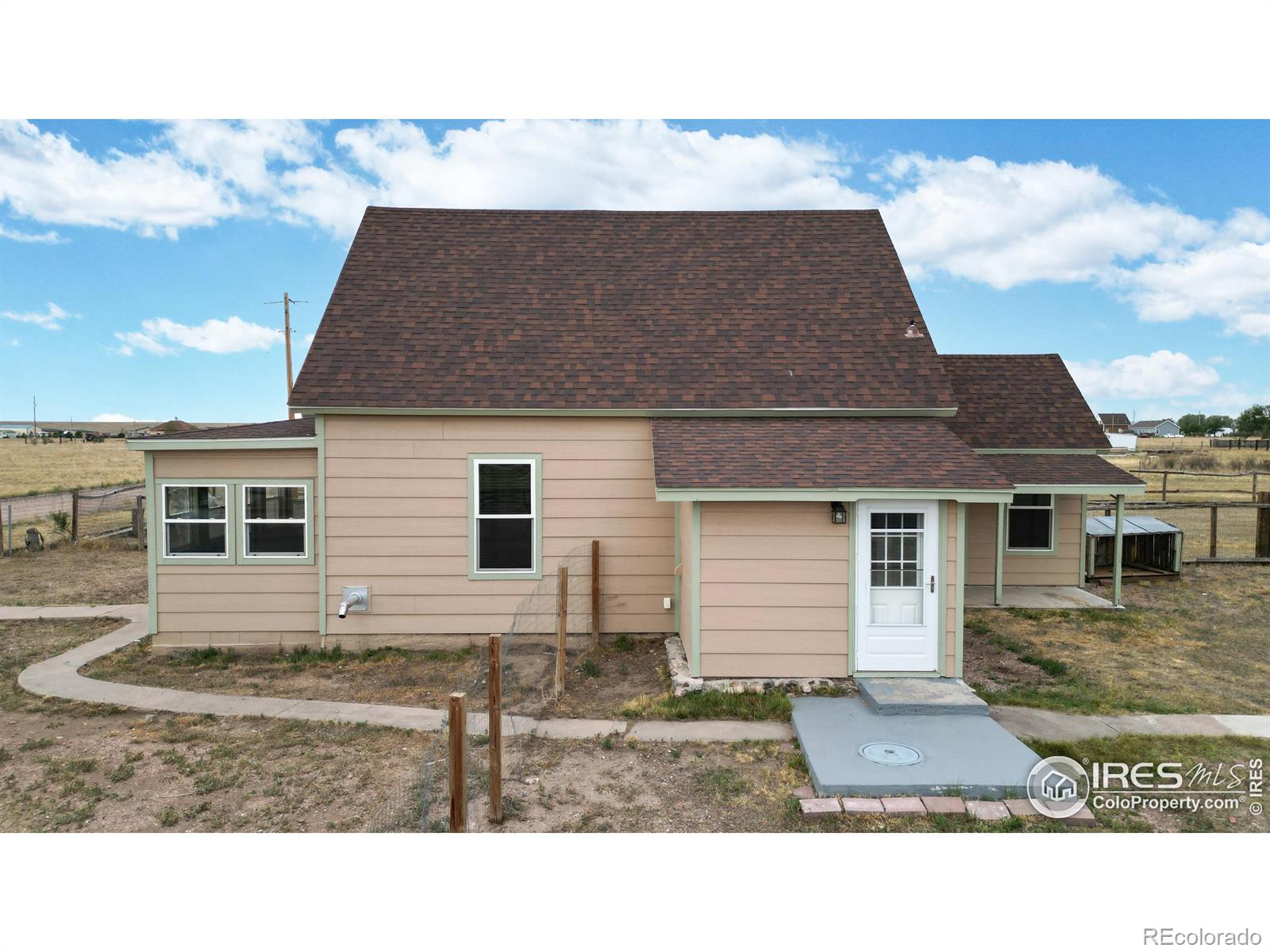 9571 Gray Avenue, Carr, CO 80612, 4 Bedrooms Bedrooms, ,1 BathroomBathrooms,Residential,For Sale,Gray,RECIR1014848