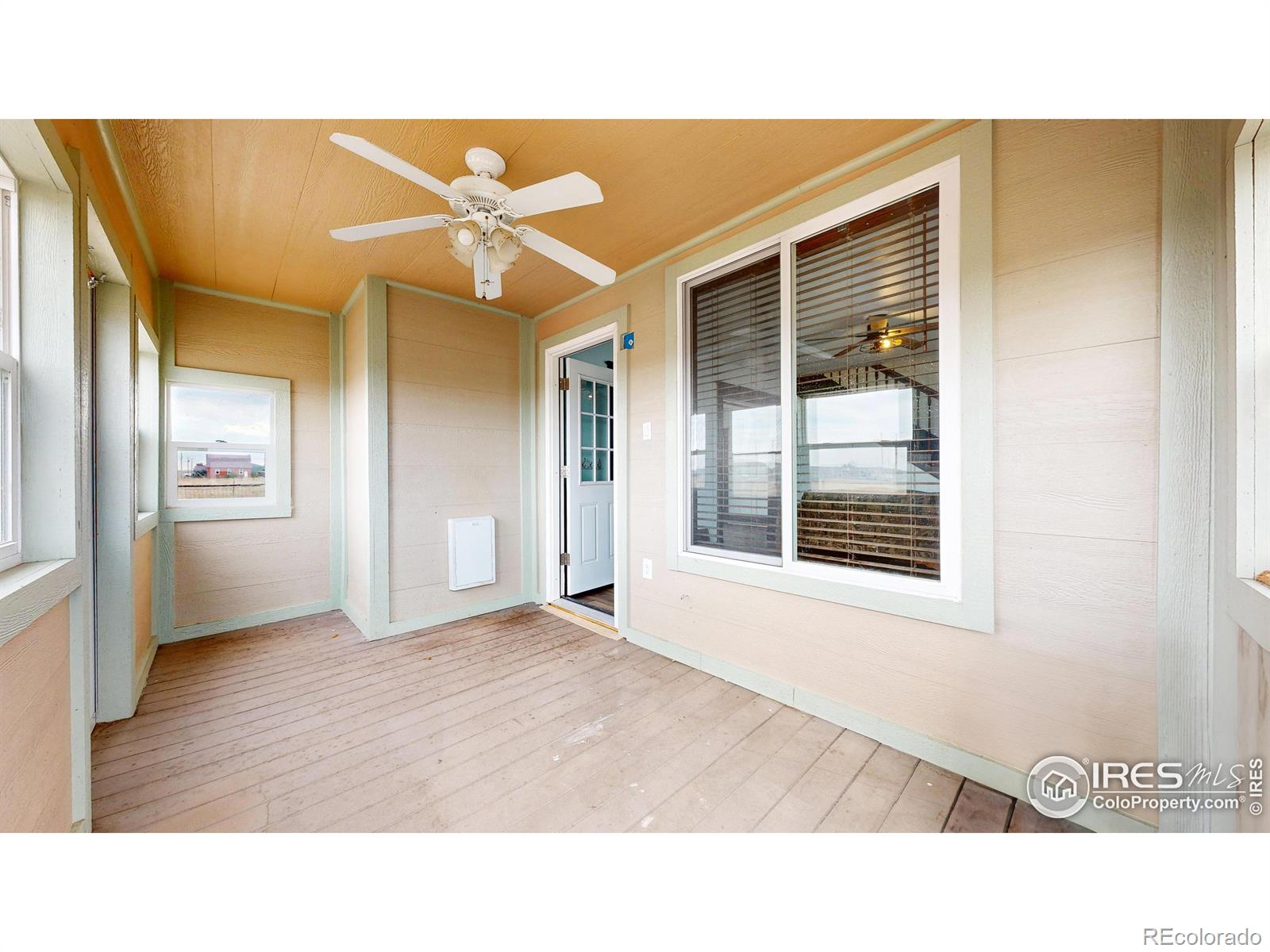 9571 Gray Avenue, Carr, CO 80612, 4 Bedrooms Bedrooms, ,1 BathroomBathrooms,Residential,For Sale,Gray,RECIR1014848