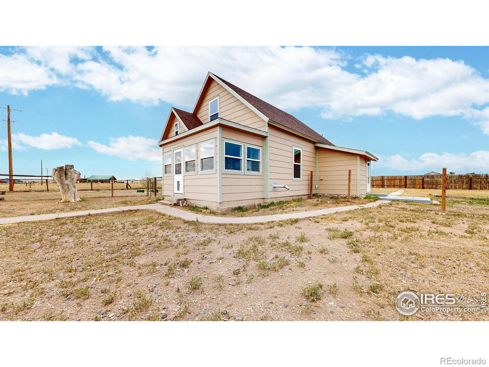9571 Gray Avenue, Carr, CO 80612, 4 Bedrooms Bedrooms, ,1 BathroomBathrooms,Residential,For Sale,Gray,RECIR1014848