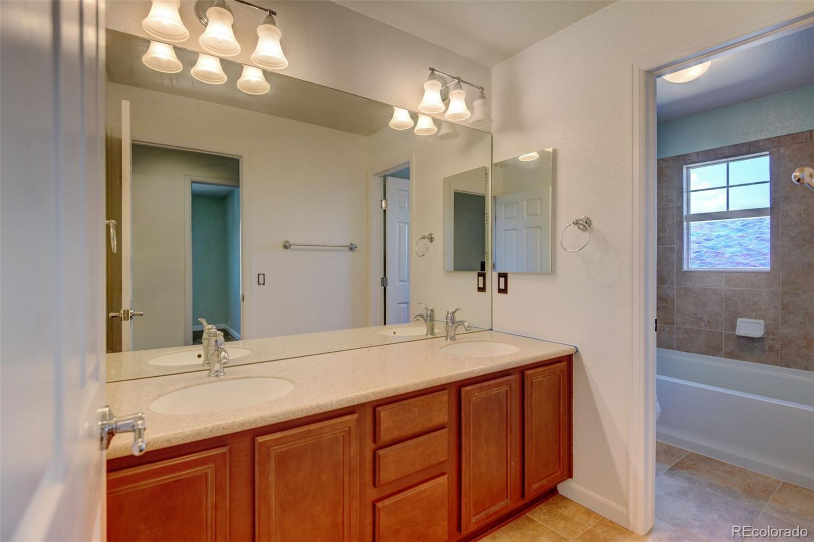 16698 Canby Way, Broomfield, CO 80023, 6 Bedrooms Bedrooms, ,4 BathroomsBathrooms,Residential,For Sale,Canby,REC5505909