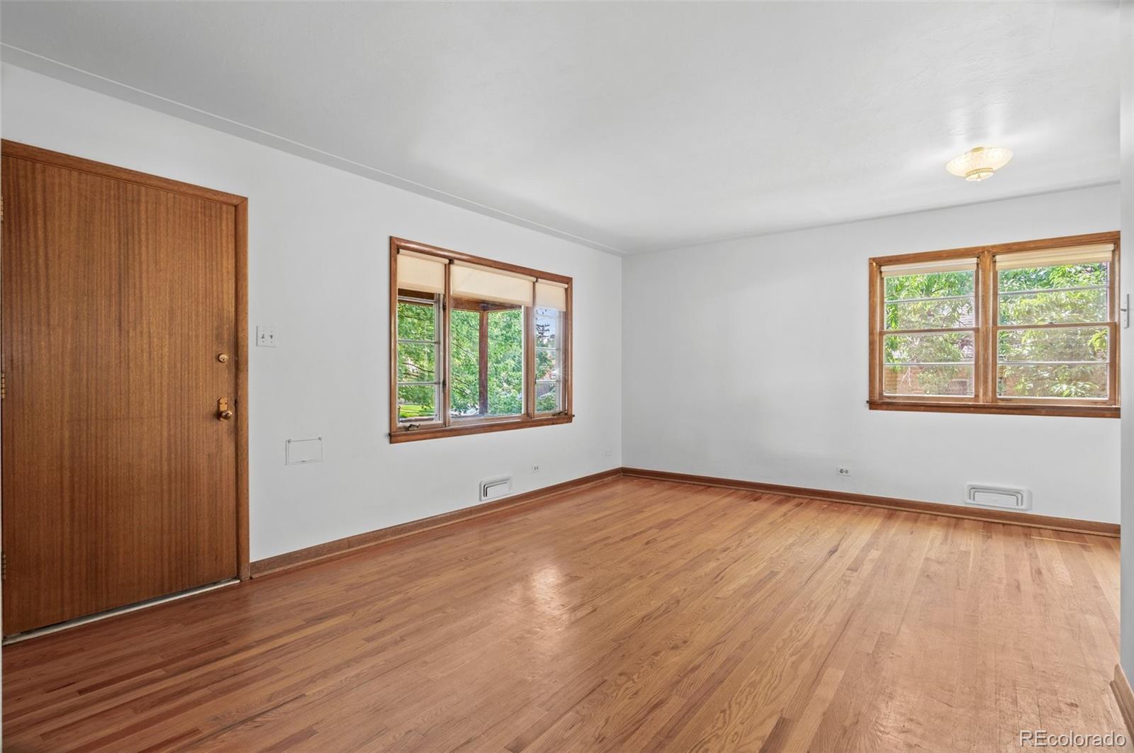 2429 S Corona Street, Denver, CO 80210, 4 Bedrooms Bedrooms, ,2 BathroomsBathrooms,Income,For Sale,Corona,REC8579620