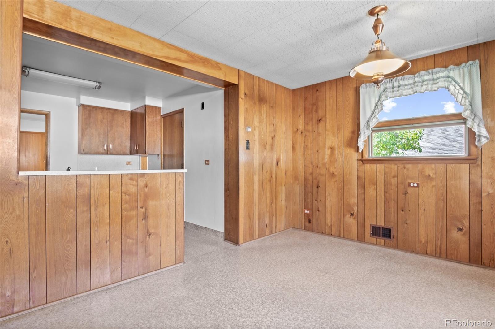 2429 S Corona Street, Denver, CO 80210, 4 Bedrooms Bedrooms, ,2 BathroomsBathrooms,Income,For Sale,Corona,REC8579620