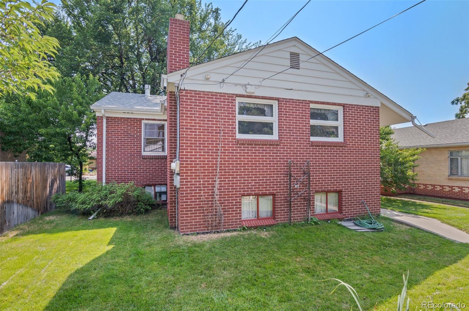 2429 S Corona Street, Denver, CO 80210, 4 Bedrooms Bedrooms, ,2 BathroomsBathrooms,Income,For Sale,Corona,REC8579620