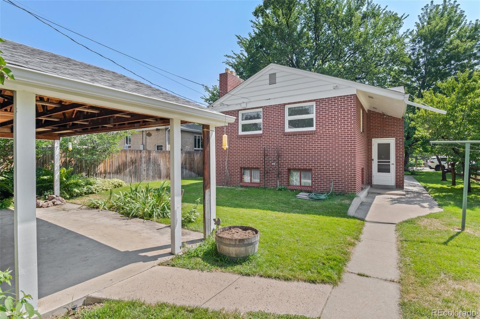 2429 S Corona Street, Denver, CO 80210, 4 Bedrooms Bedrooms, ,2 BathroomsBathrooms,Income,For Sale,Corona,REC8579620