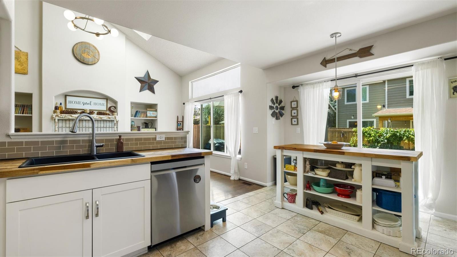 5149 Dakota Avenue, Castle Rock, CO 80104, 4 Bedrooms Bedrooms, ,3 BathroomsBathrooms,Residential,For Sale,Dakota,REC6278250