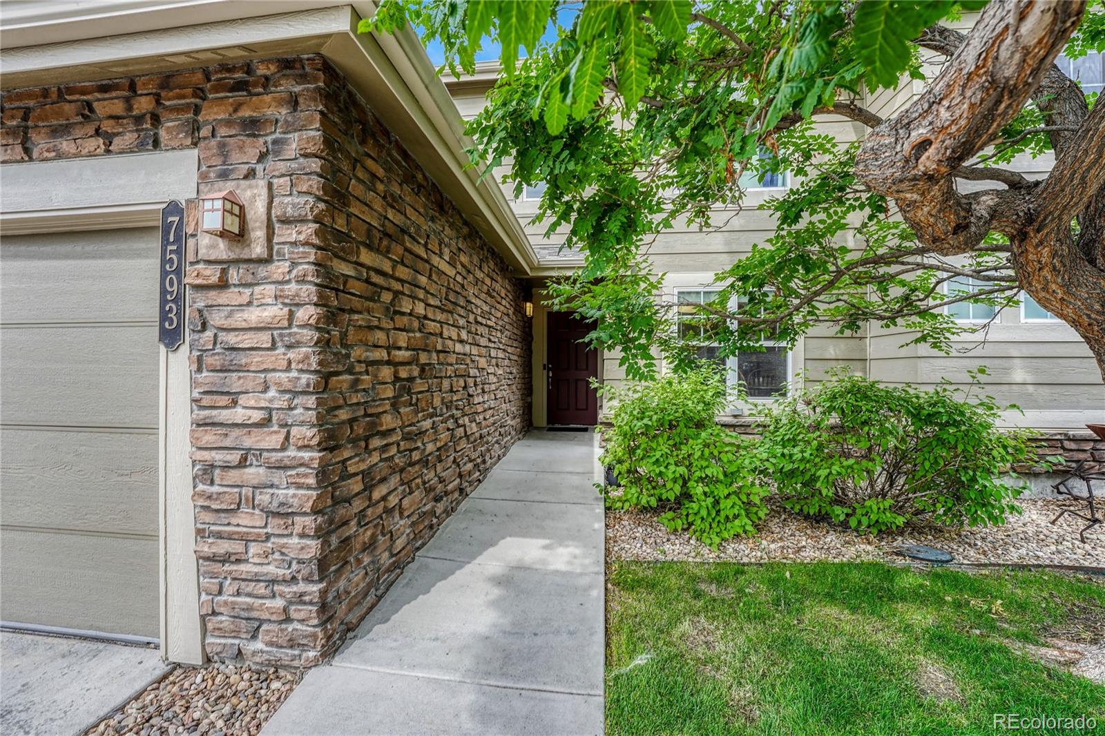 7593 S Quemoy Street, Aurora, CO 80016, 3 Bedrooms Bedrooms, ,3 BathroomsBathrooms,Residential,For Sale,Quemoy,REC2376973