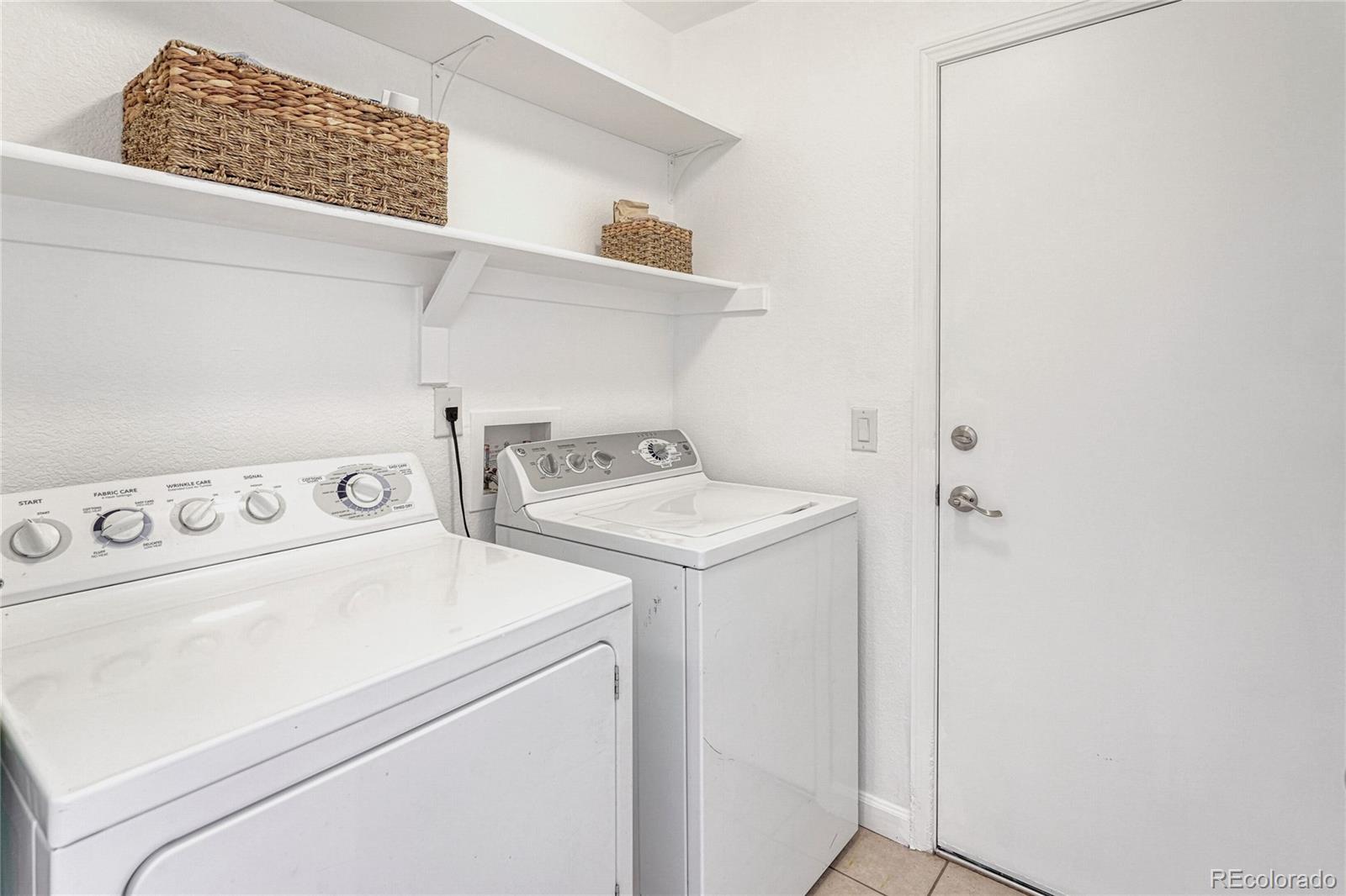 7593 S Quemoy Street, Aurora, CO 80016, 3 Bedrooms Bedrooms, ,3 BathroomsBathrooms,Residential,For Sale,Quemoy,REC2376973