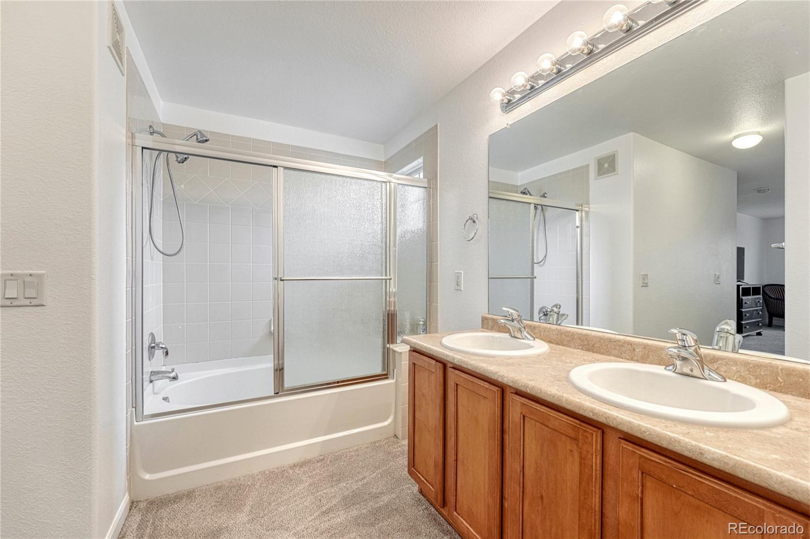 7593 S Quemoy Street, Aurora, CO 80016, 3 Bedrooms Bedrooms, ,3 BathroomsBathrooms,Residential,For Sale,Quemoy,REC2376973