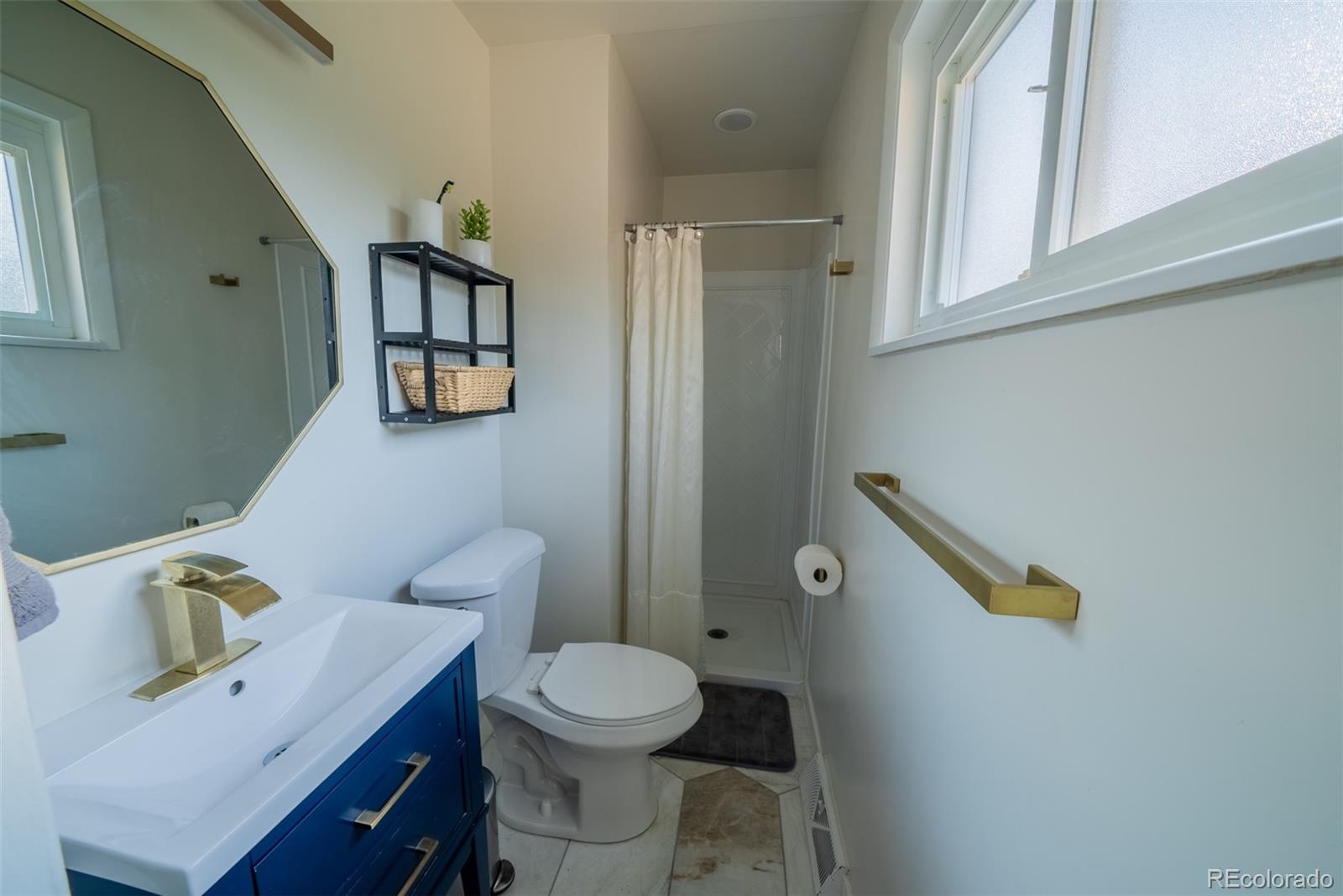 4947 Perry, Littleton, CO 80123, 4 Bedrooms Bedrooms, ,3 BathroomsBathrooms,Residential,For Sale,Perry,REC1855619