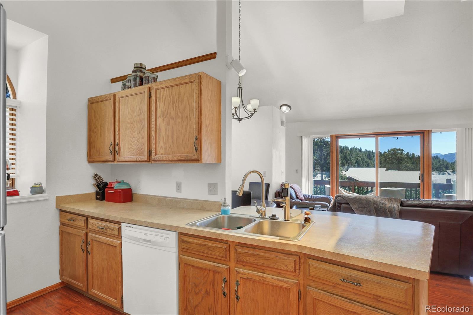900 Ponderosa Way, Woodland Park, CO 80863, 4 Bedrooms Bedrooms, ,4 BathroomsBathrooms,Income,For Sale,Ponderosa,REC8261977