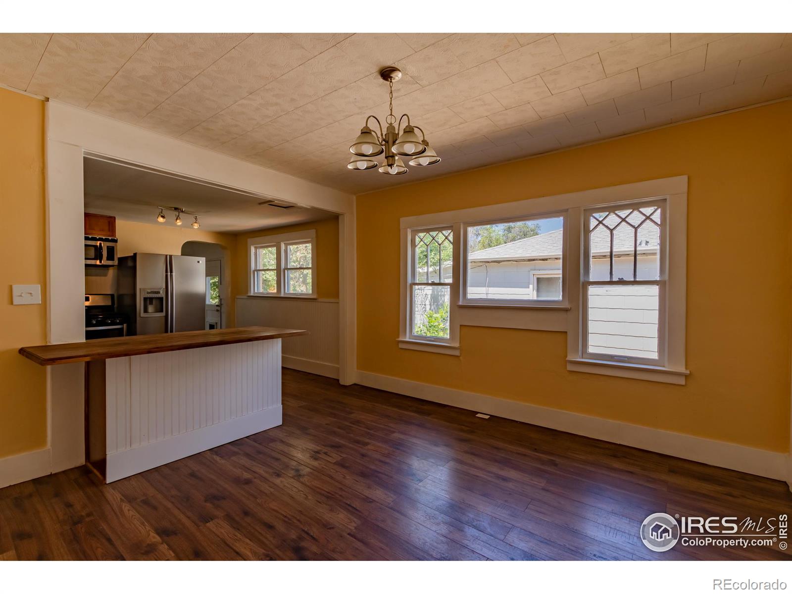 1315 Chester Street, Aurora, CO 80010, 2 Bedrooms Bedrooms, ,2 BathroomsBathrooms,Residential,For Sale,Chester,RECIR1015446