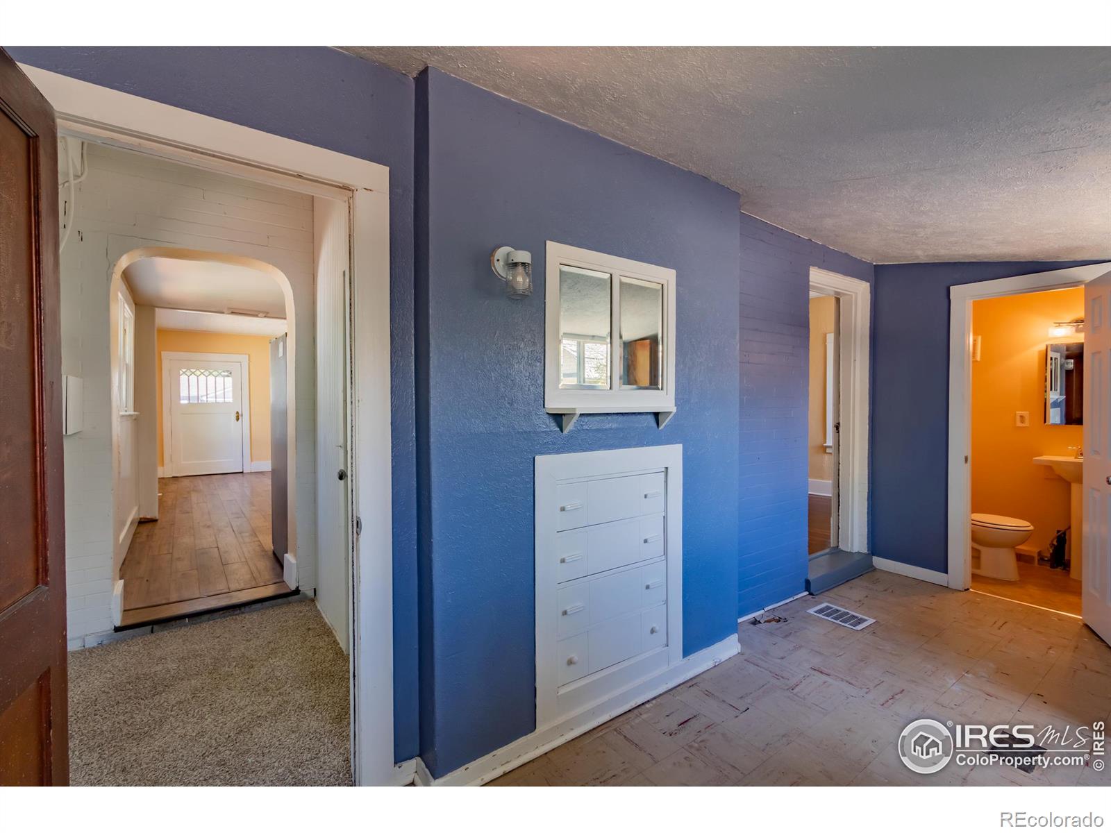 1315 Chester Street, Aurora, CO 80010, 2 Bedrooms Bedrooms, ,2 BathroomsBathrooms,Residential,For Sale,Chester,RECIR1015446