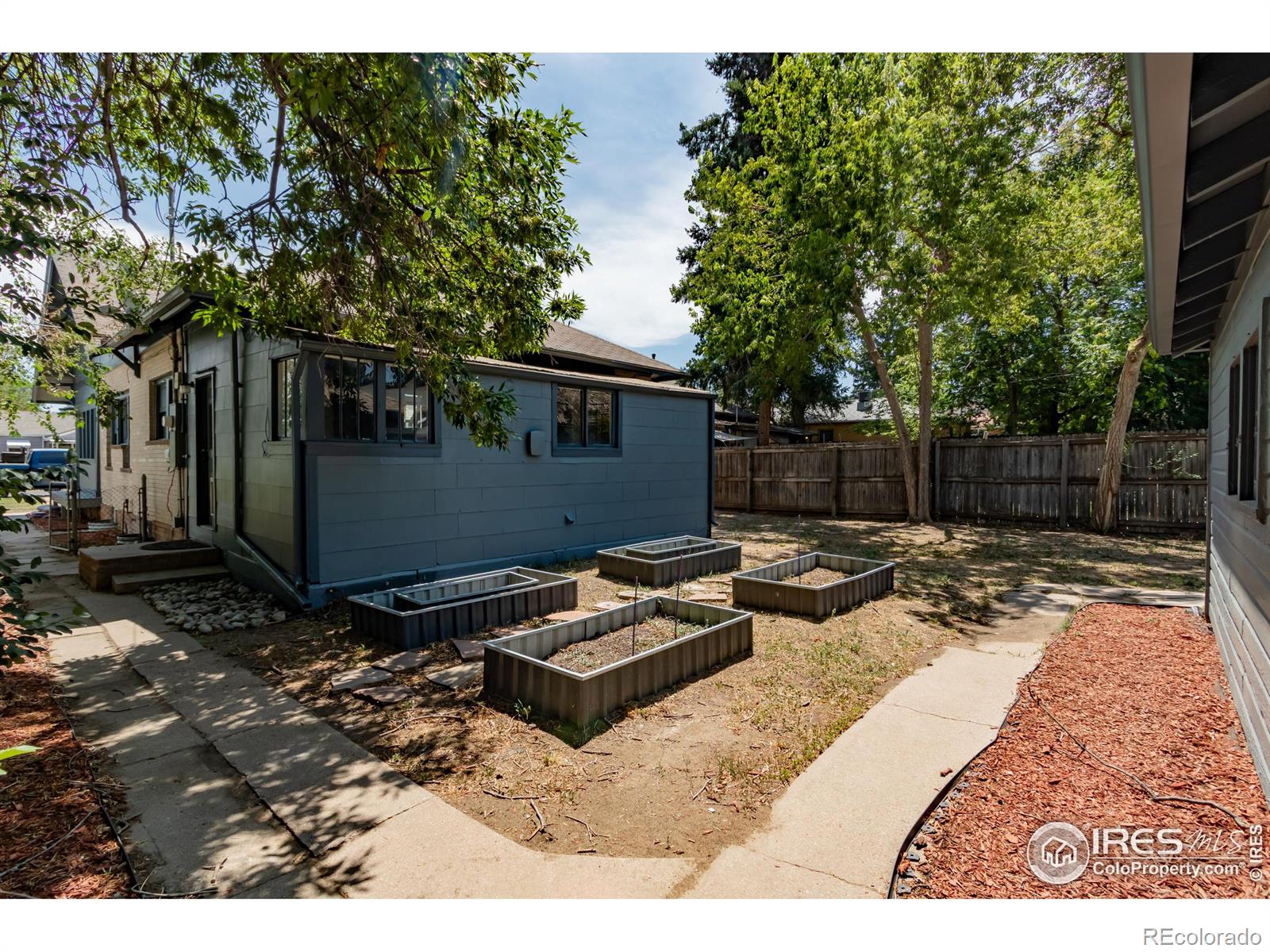 1315 Chester Street, Aurora, CO 80010, 2 Bedrooms Bedrooms, ,2 BathroomsBathrooms,Residential,For Sale,Chester,RECIR1015446