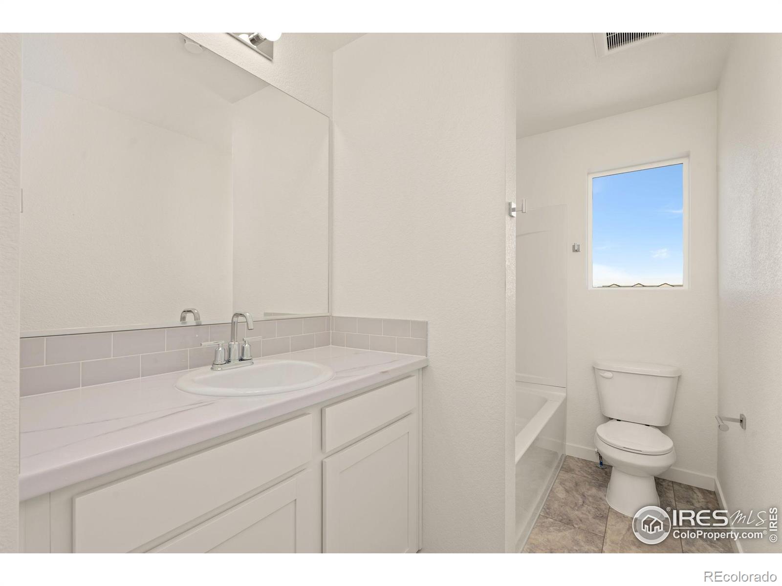 3621 Moab Court, Evans, CO 80620, 3 Bedrooms Bedrooms, ,3 BathroomsBathrooms,Residential,For Sale,Moab,RECIR1015409