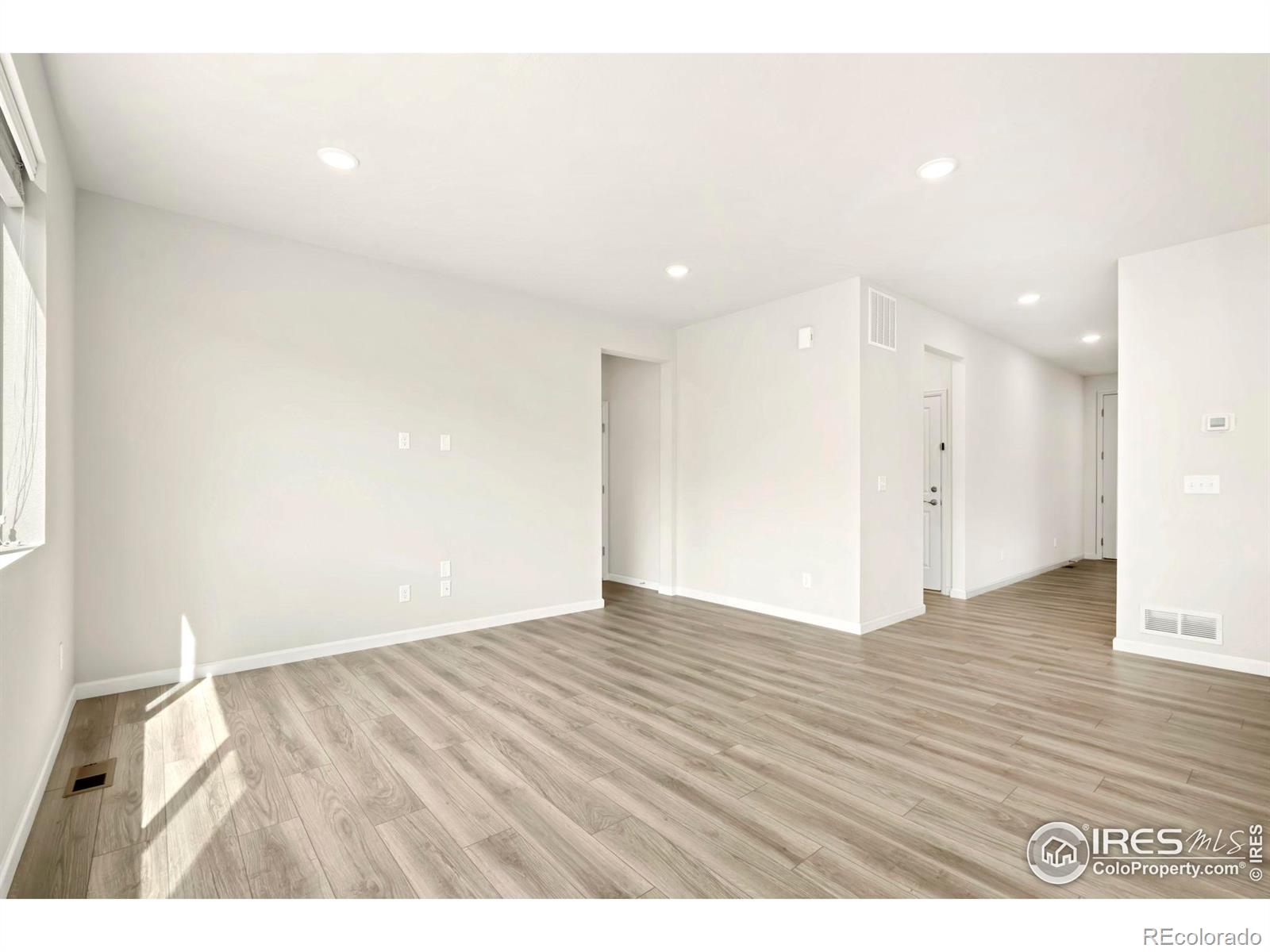 3186 Park Street, Mead, CO 80542, 3 Bedrooms Bedrooms, ,2 BathroomsBathrooms,Residential,For Sale,Park,RECIR1015505
