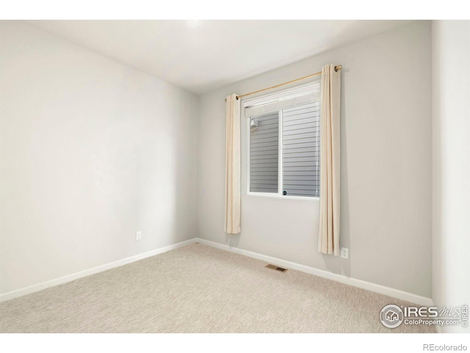 3186 Park Street, Mead, CO 80542, 3 Bedrooms Bedrooms, ,2 BathroomsBathrooms,Residential,For Sale,Park,RECIR1015505