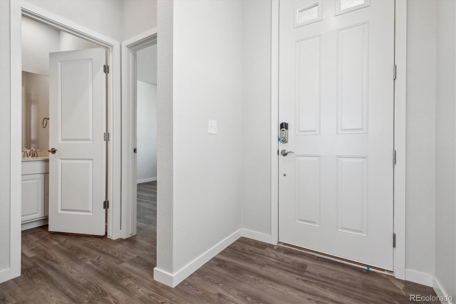 3302 Highlands Creek Parkway, Aurora, CO 80019, 3 Bedrooms Bedrooms, ,3 BathroomsBathrooms,Residential,For Sale,Highlands Creek,REC7396563