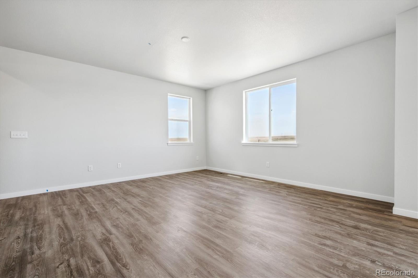 3302 Highlands Creek Parkway, Aurora, CO 80019, 3 Bedrooms Bedrooms, ,3 BathroomsBathrooms,Residential,For Sale,Highlands Creek,REC7396563