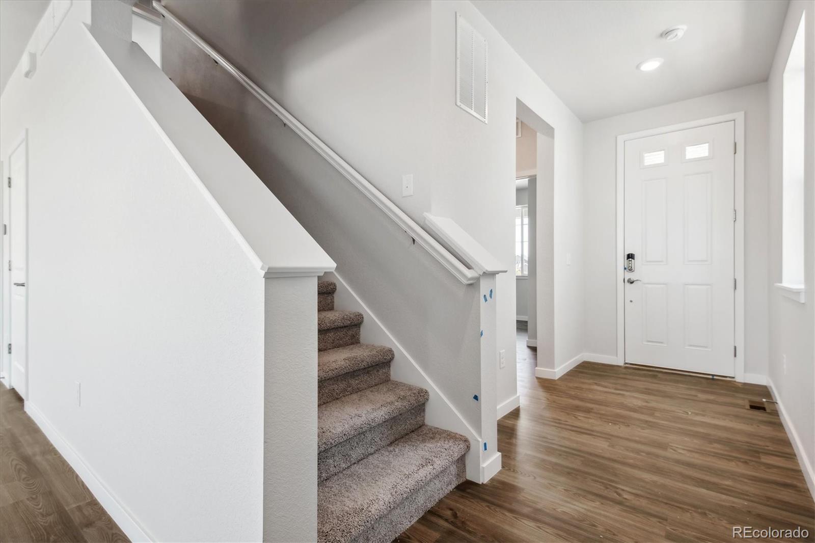 3302 Highlands Creek Parkway, Aurora, CO 80019, 3 Bedrooms Bedrooms, ,3 BathroomsBathrooms,Residential,For Sale,Highlands Creek,REC7396563