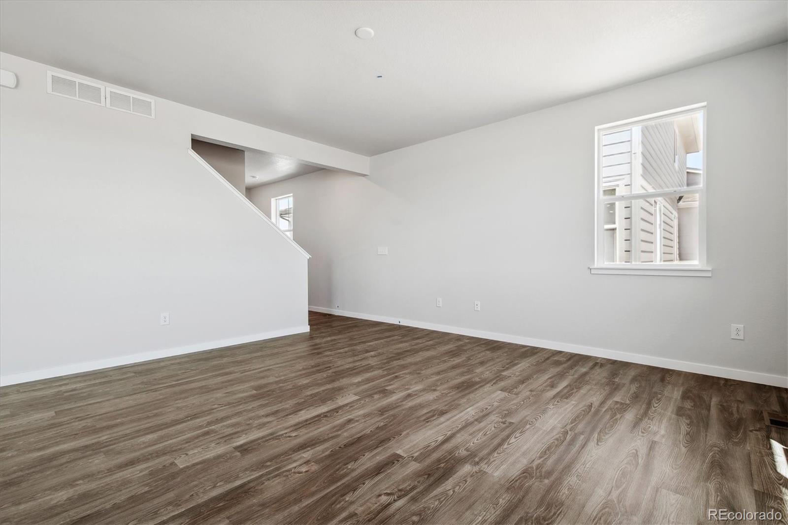 3302 Highlands Creek Parkway, Aurora, CO 80019, 3 Bedrooms Bedrooms, ,3 BathroomsBathrooms,Residential,For Sale,Highlands Creek,REC7396563