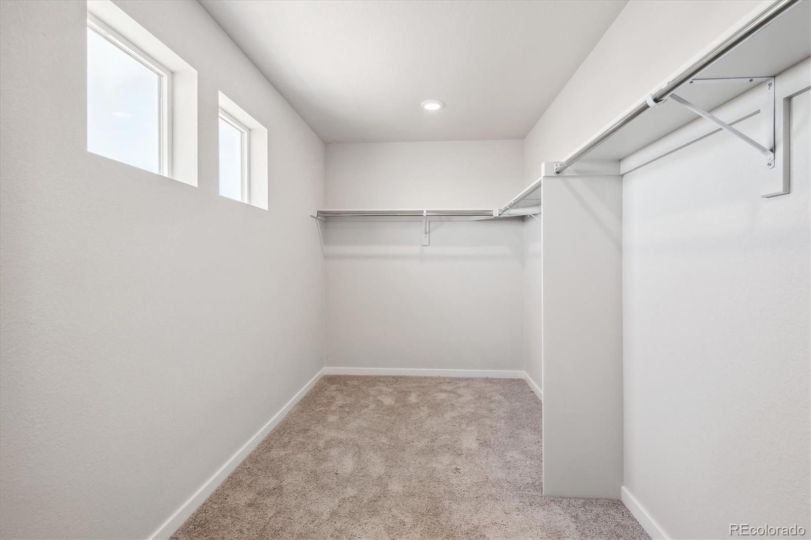 3302 Highlands Creek Parkway, Aurora, CO 80019, 3 Bedrooms Bedrooms, ,3 BathroomsBathrooms,Residential,For Sale,Highlands Creek,REC7396563