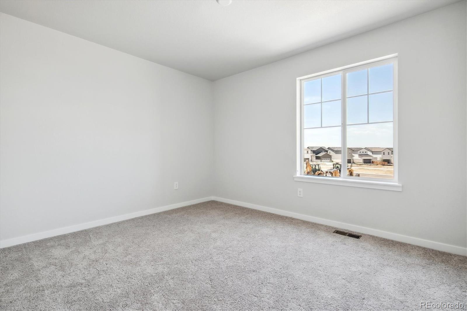 3302 Highlands Creek Parkway, Aurora, CO 80019, 3 Bedrooms Bedrooms, ,3 BathroomsBathrooms,Residential,For Sale,Highlands Creek,REC7396563