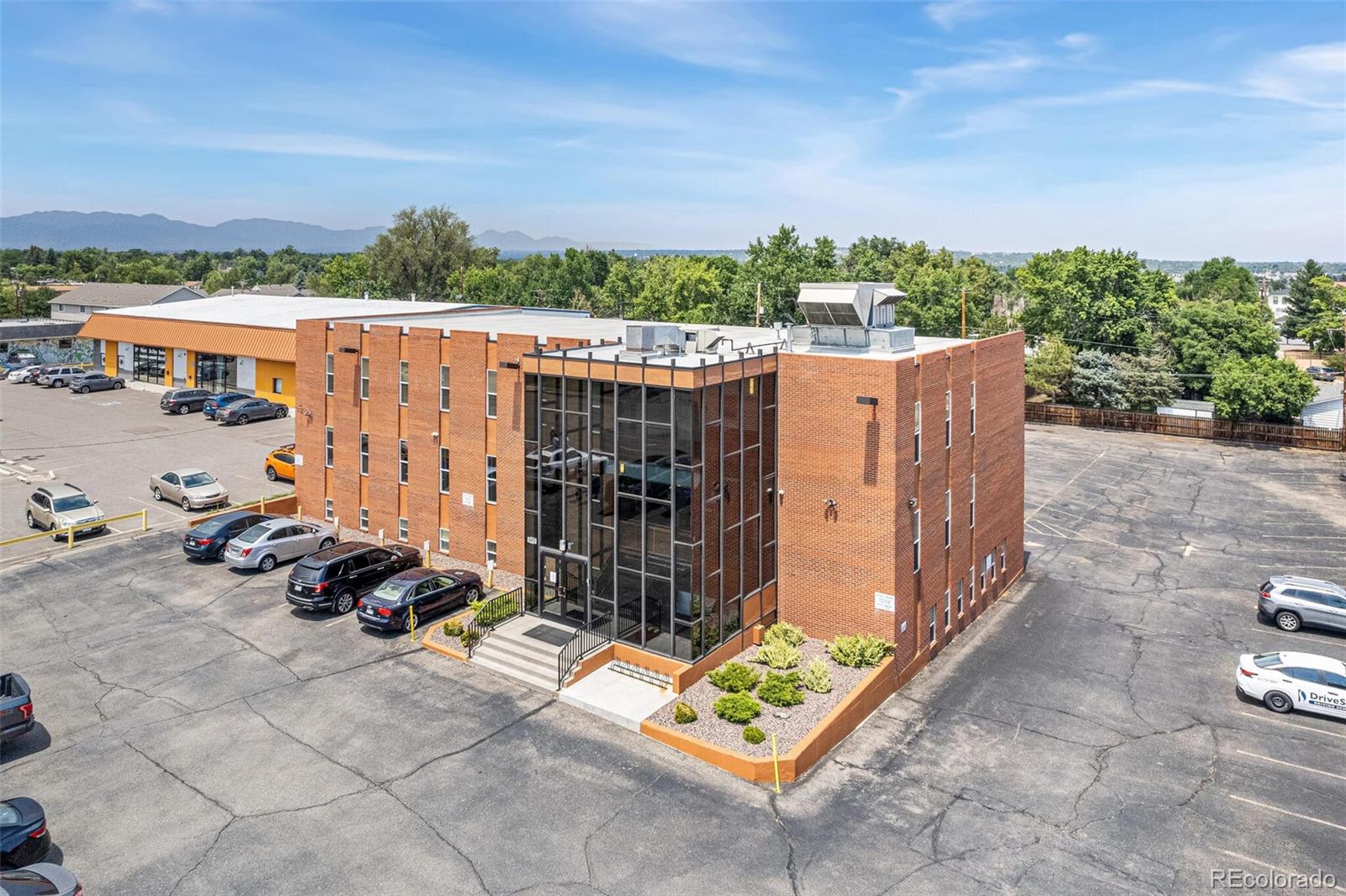 6073 W 44th Avenue, Wheat Ridge, CO 80033, ,Commercial,For Sale,44th,REC6668955