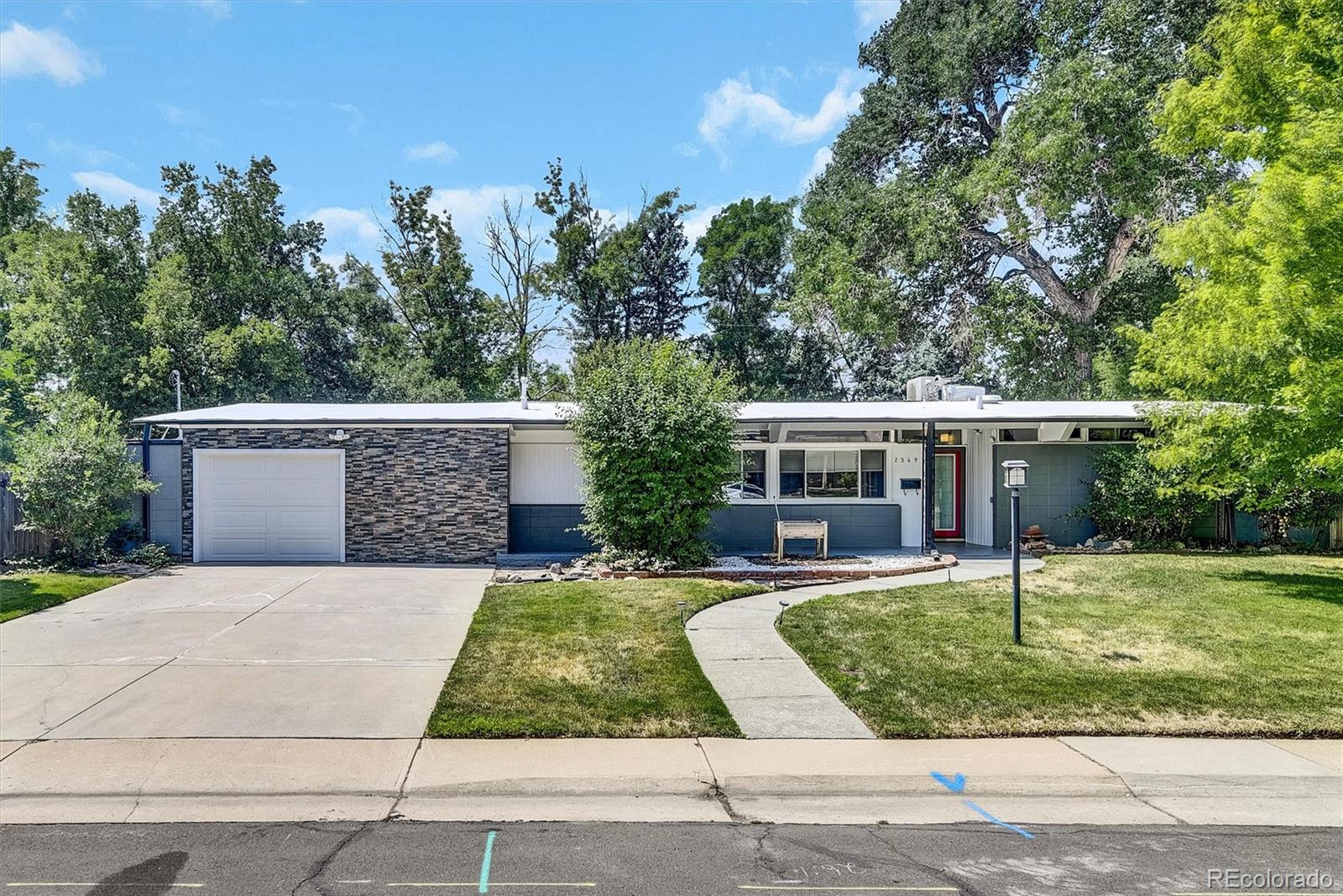 2569 Holly Place, Denver, CO 80222, 3 Bedrooms Bedrooms, ,2 BathroomsBathrooms,Residential,For Sale,Holly,REC9295340