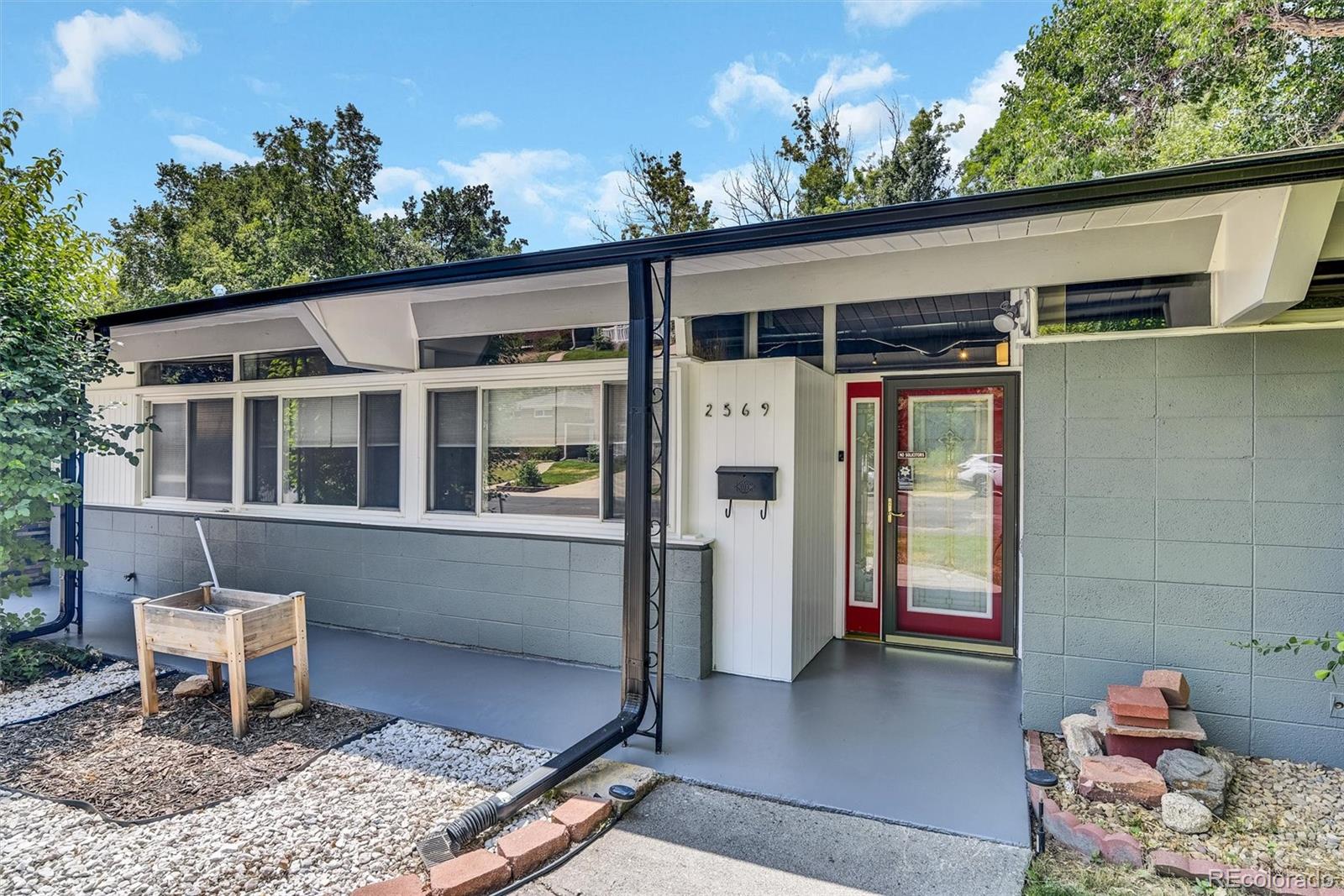 2569 Holly Place, Denver, CO 80222, 3 Bedrooms Bedrooms, ,2 BathroomsBathrooms,Residential,For Sale,Holly,REC9295340