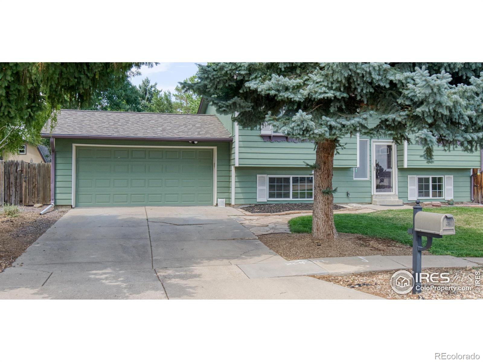2873 132nd Avenue, Broomfield, CO 80020, 4 Bedrooms Bedrooms, ,2 BathroomsBathrooms,Residential,For Sale,132nd,RECIR1015859