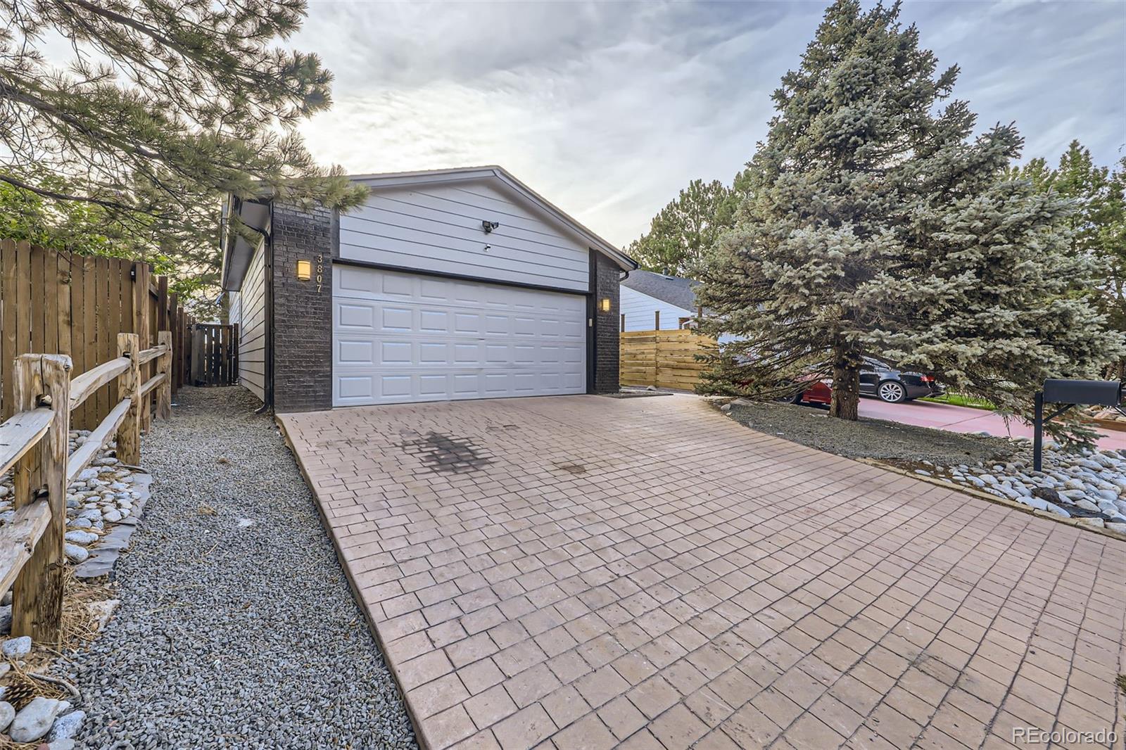 3807 Atchison Way, Aurora, CO 80014, 5 Bedrooms Bedrooms, ,4 BathroomsBathrooms,Residential,For Sale,Atchison,REC2796845