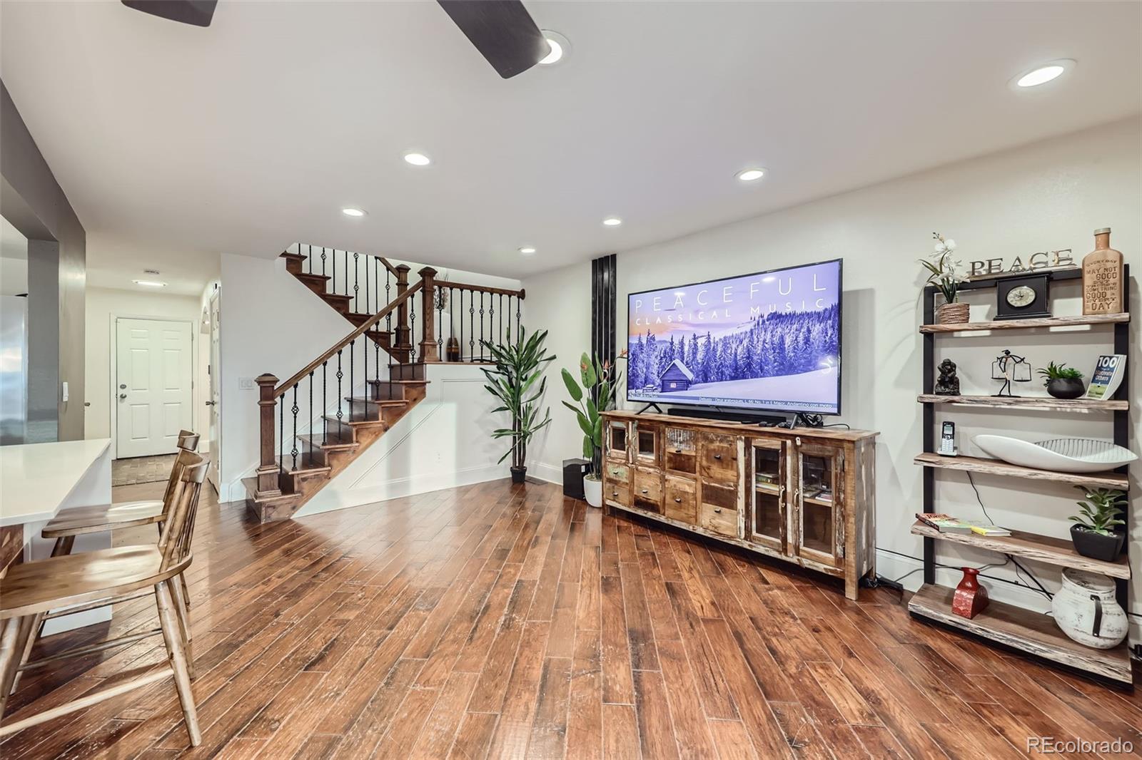 3807 Atchison Way, Aurora, CO 80014, 5 Bedrooms Bedrooms, ,4 BathroomsBathrooms,Residential,For Sale,Atchison,REC2796845