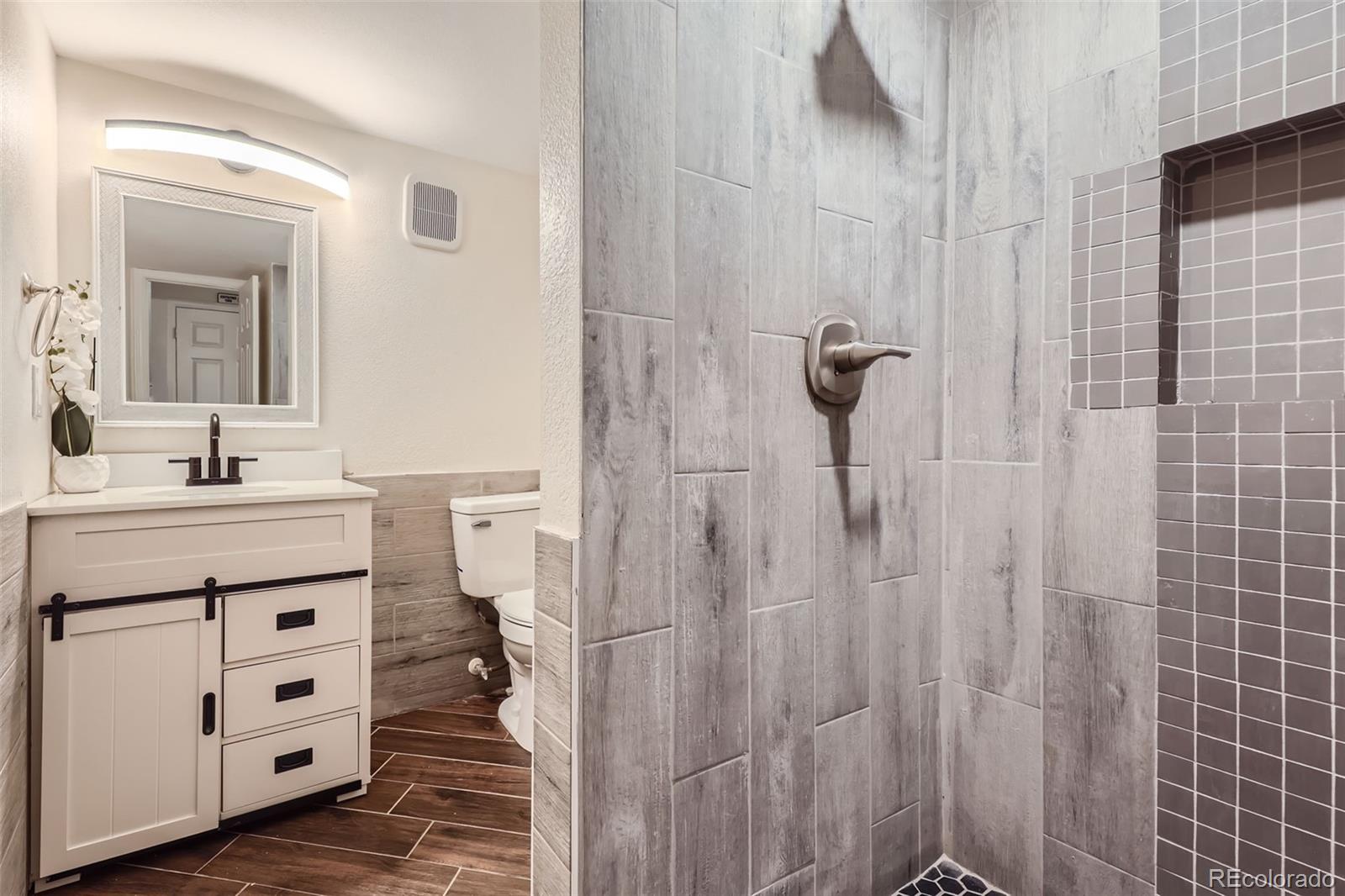 3807 Atchison Way, Aurora, CO 80014, 5 Bedrooms Bedrooms, ,4 BathroomsBathrooms,Residential,For Sale,Atchison,REC2796845