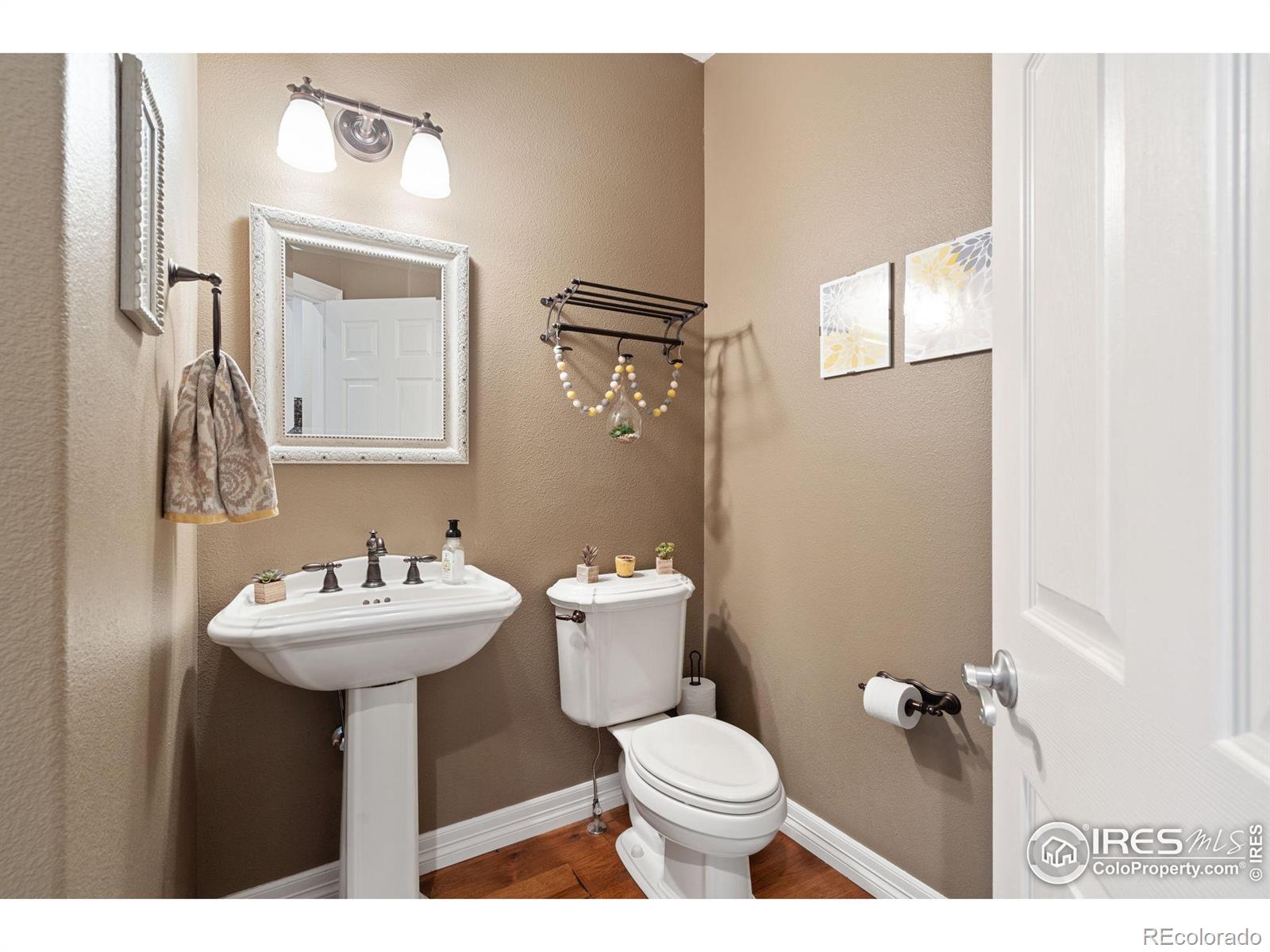 6523 Aberdour Circle, Windsor, CO 80550, 5 Bedrooms Bedrooms, ,5 BathroomsBathrooms,Residential,For Sale,Aberdour,RECIR1016031