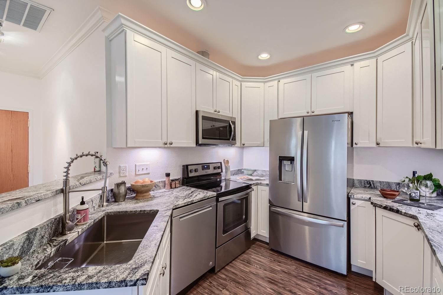 1000 1st Avenue #407, Denver, CO 80218, 2 Bedrooms Bedrooms, ,2 BathroomsBathrooms,Residential,For Sale,Parkside on Cherry Creek Condos,1st,REC5909414