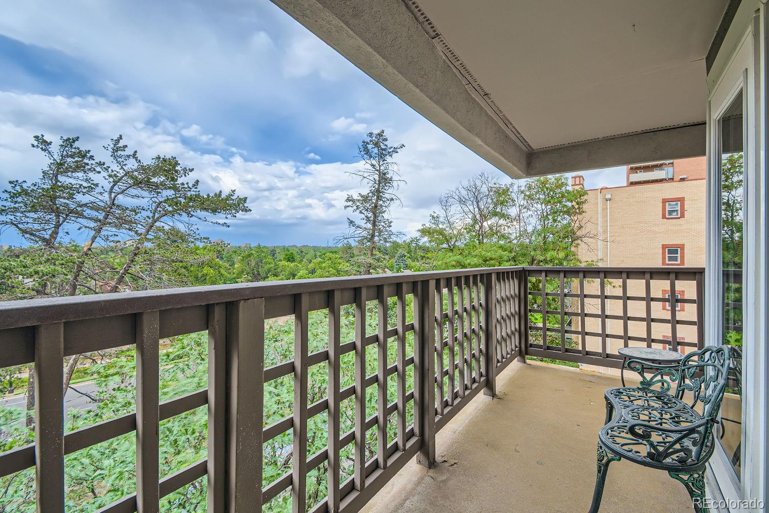 1000 1st Avenue #407, Denver, CO 80218, 2 Bedrooms Bedrooms, ,2 BathroomsBathrooms,Residential,For Sale,Parkside on Cherry Creek Condos,1st,REC5909414