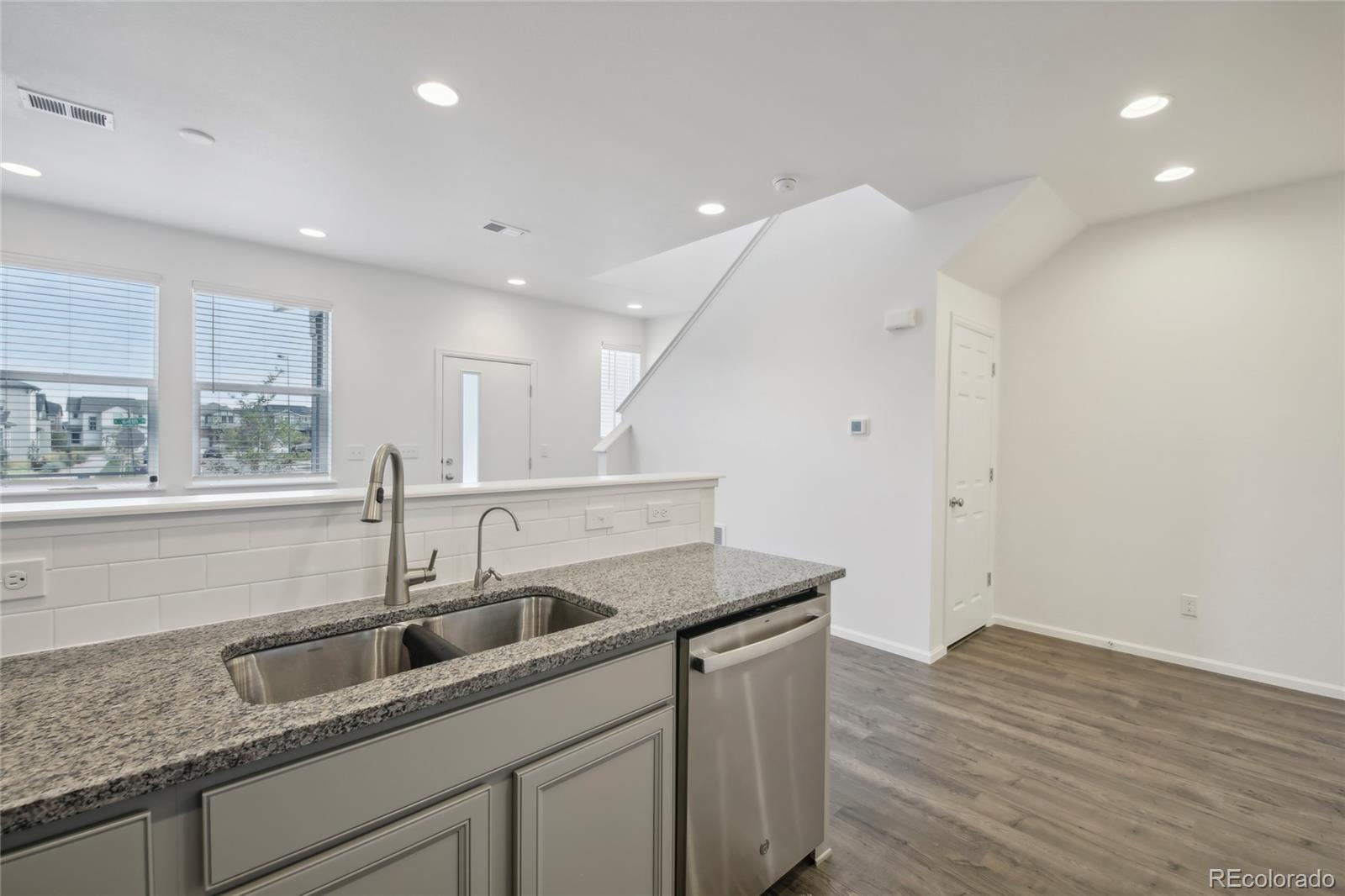 19142 64th Place, Denver, CO 80249, 3 Bedrooms Bedrooms, ,3 BathroomsBathrooms,Residential,For Sale,64th,REC9039211