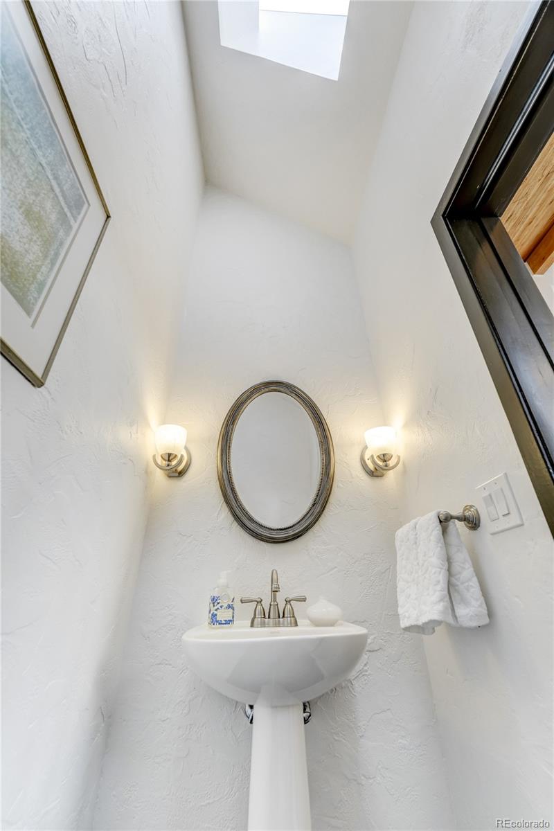 5396 Bear Mountain, Evergreen, CO 80439, 5 Bedrooms Bedrooms, ,4 BathroomsBathrooms,Residential,For Sale,Bear Mountain,REC5387271