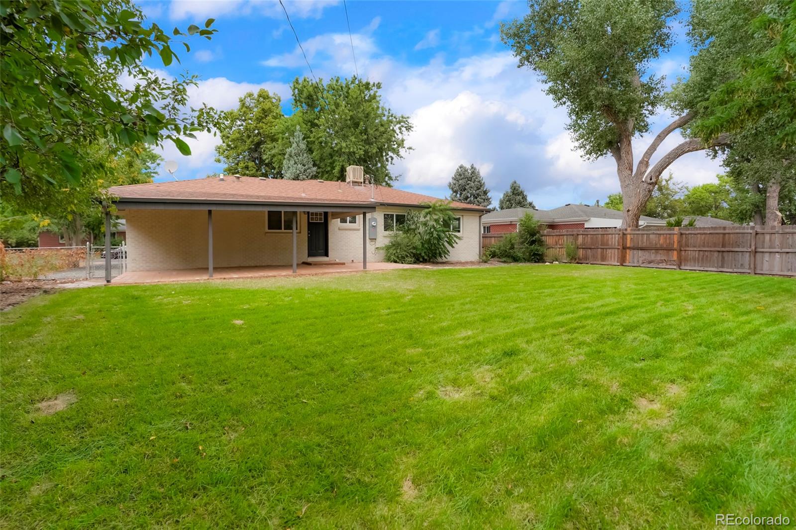 3092 W Layton Avenue, Englewood, CO 80110, 4 Bedrooms Bedrooms, ,3 BathroomsBathrooms,Residential,For Sale,Layton,REC3866761