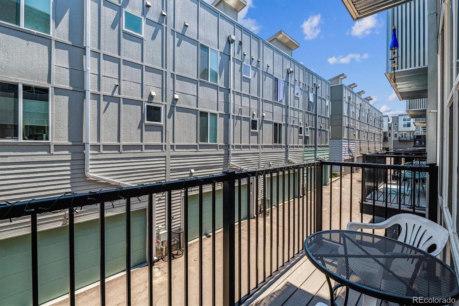 8711 Hampden Avenue #18, Denver, CO 80231, 2 Bedrooms Bedrooms, ,3 BathroomsBathrooms,Residential,For Sale,Bridgecreek Townhomes,Hampden,REC6666462