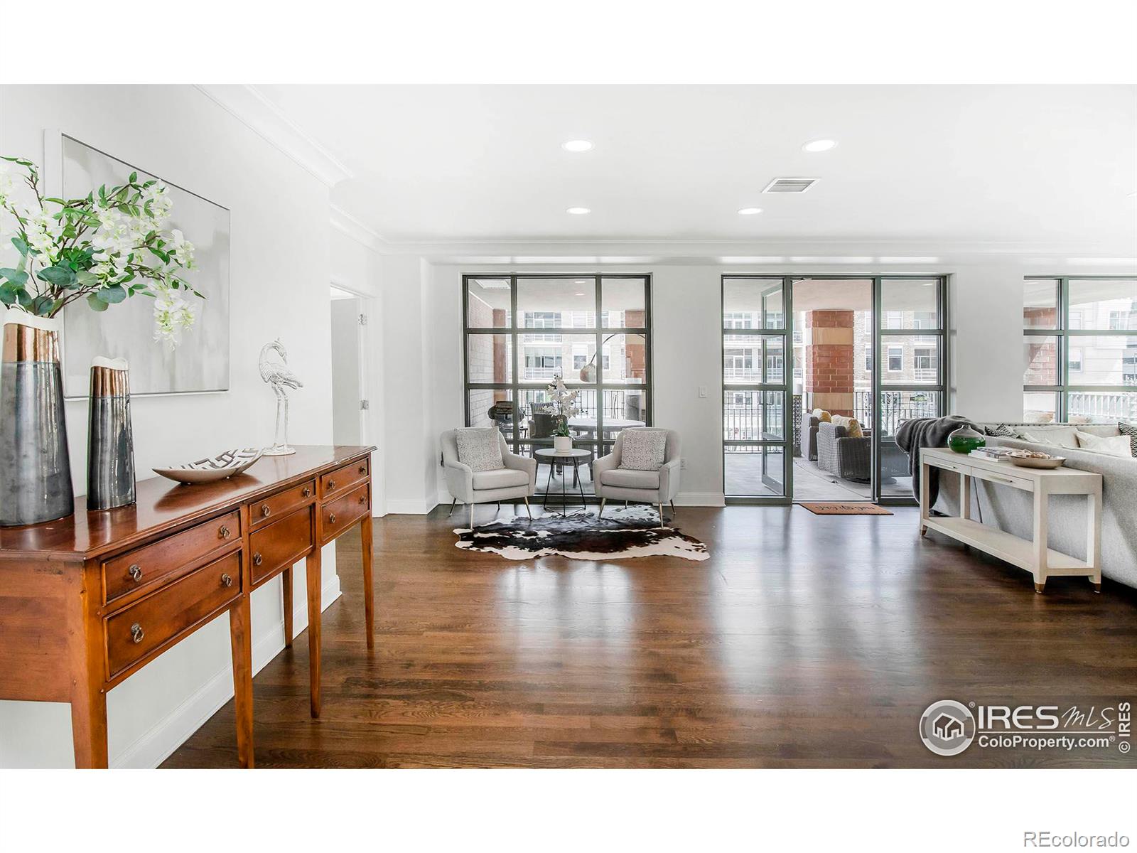 1590 Little Raven Street #302, Denver, CO 80202, 3 Bedrooms Bedrooms, ,3 BathroomsBathrooms,Residential,For Sale,Little Raven,RECIR1016228