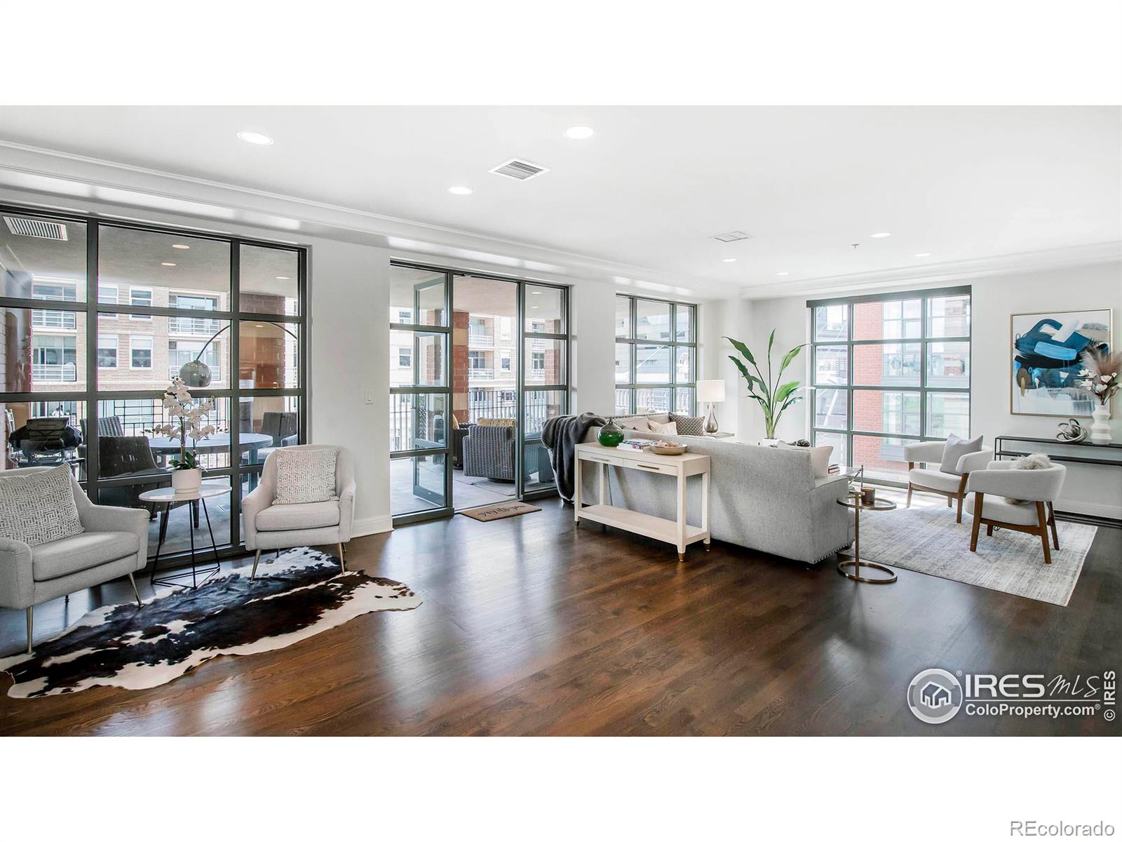 1590 Little Raven Street #302, Denver, CO 80202, 3 Bedrooms Bedrooms, ,3 BathroomsBathrooms,Residential,For Sale,Little Raven,RECIR1016228