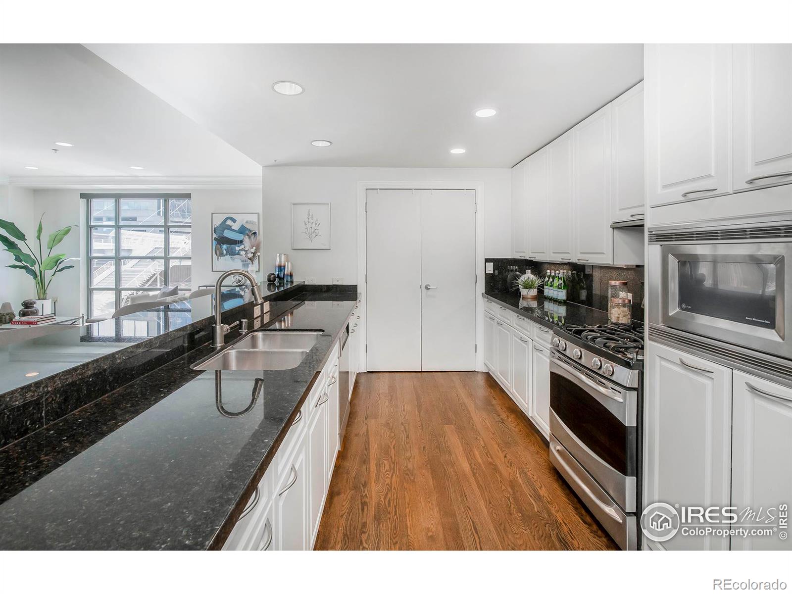 1590 Little Raven Street #302, Denver, CO 80202, 3 Bedrooms Bedrooms, ,3 BathroomsBathrooms,Residential,For Sale,Little Raven,RECIR1016228