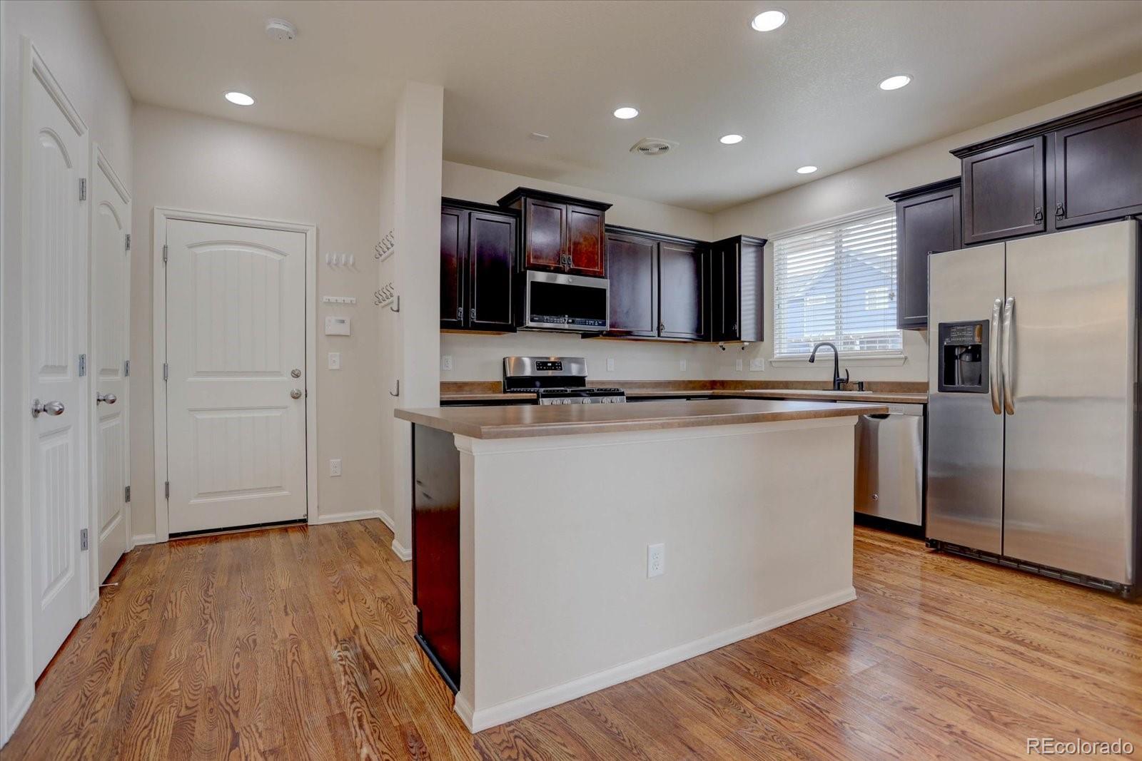 6286 Espana Street, Aurora, CO 80019, 4 Bedrooms Bedrooms, ,3 BathroomsBathrooms,Residential,For Sale,Espana,REC8449672