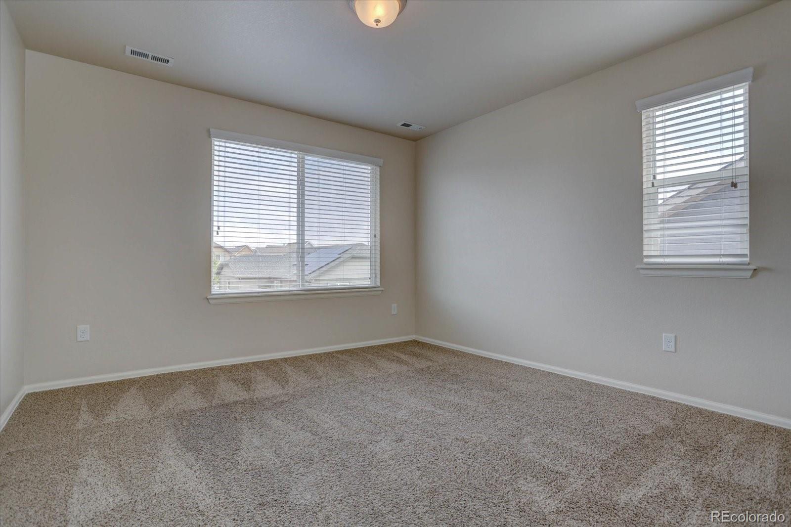 6286 Espana Street, Aurora, CO 80019, 4 Bedrooms Bedrooms, ,3 BathroomsBathrooms,Residential,For Sale,Espana,REC8449672