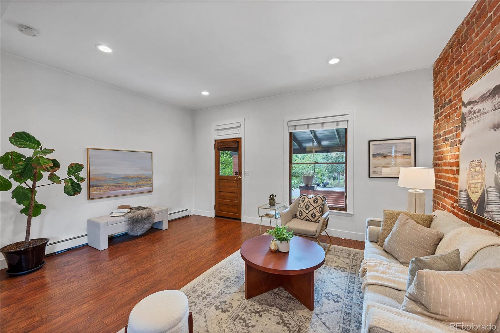 1160 S Logan Street, Denver, CO 80210, 2 Bedrooms Bedrooms, ,2 BathroomsBathrooms,Residential,For Sale,Logan,REC4189237